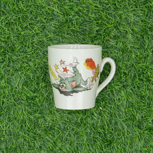 Load image into Gallery viewer, 1970 Tom &amp; Jerry Cartoon Mini Ceramic Tea Cup Mug
