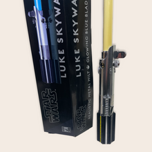 Load image into Gallery viewer, (2007) Star Wars Luke Skywalker Lightsaber SW 220 Master Replicas 30th Anniversary
