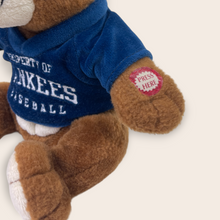 Load image into Gallery viewer, (2000’s) New York Yankees Baseball Moving Teddy Bear 6” Plush Soft Toy
