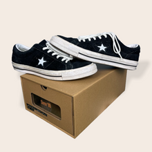 Load image into Gallery viewer, Converse One star trainers - UK 11
