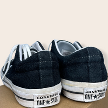 Load image into Gallery viewer, Converse One star trainers - UK 11
