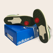 Load image into Gallery viewer, Adidas originals Forum 84 low - Green/Cream
