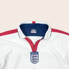 Load image into Gallery viewer, 2003/05 England Umbro ‘04 Euros Home Reversible Football Shirt - XS (YXL)
